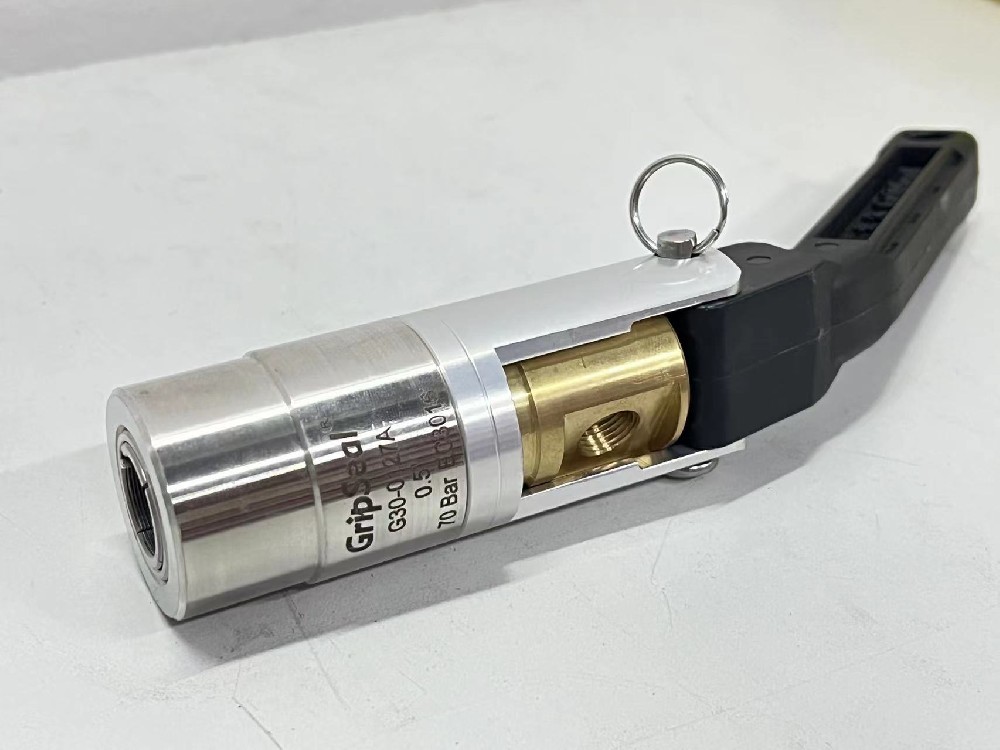 格雷希爾G30高壓外徑快速密封連接器發(fā)動(dòng)機(jī)冷卻水道測(cè)試方法